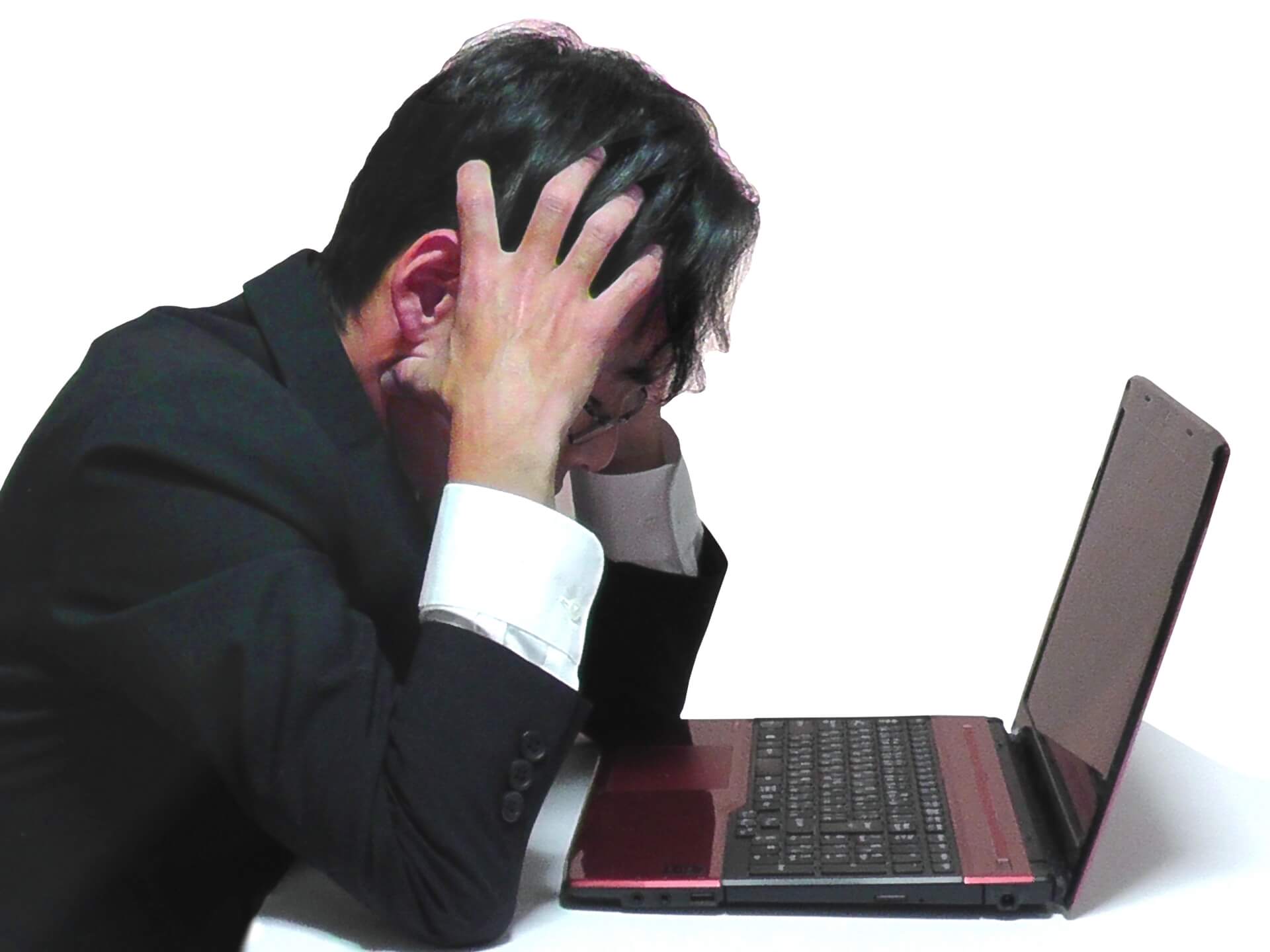 仕事で能力不足を感じて悩む30代