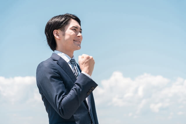 転職に成功した30代後半の男性のイメージ